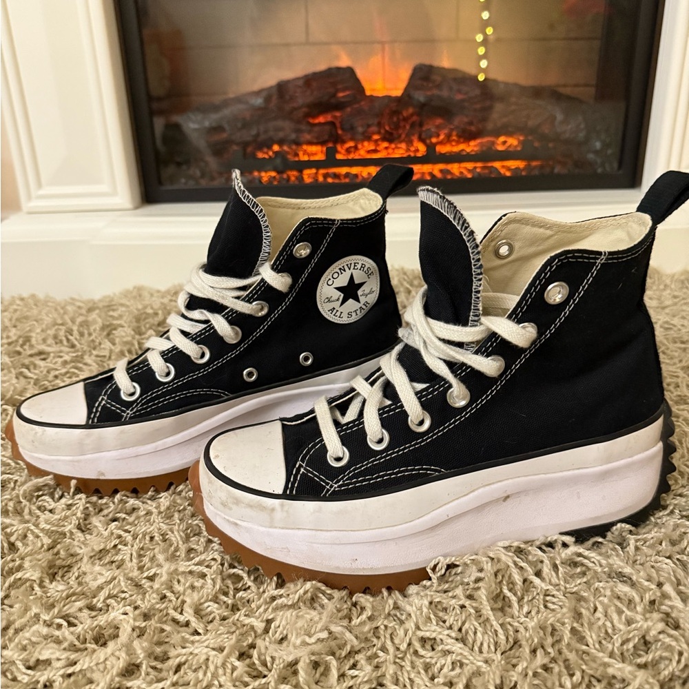 *SOLD* Converse Black and White Run Star Hike Sneakers